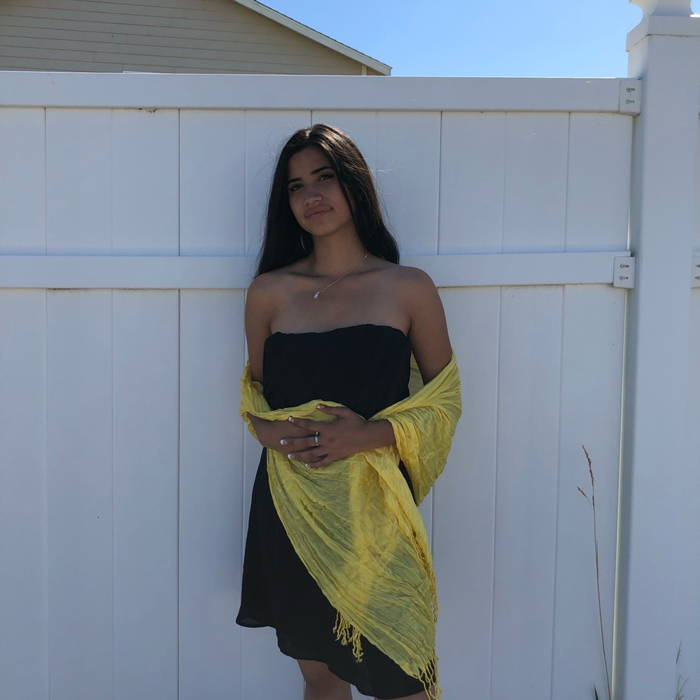 Yellow scarf